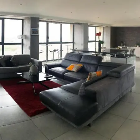 Le 19 - The Luxury Penthouse With Breakfast